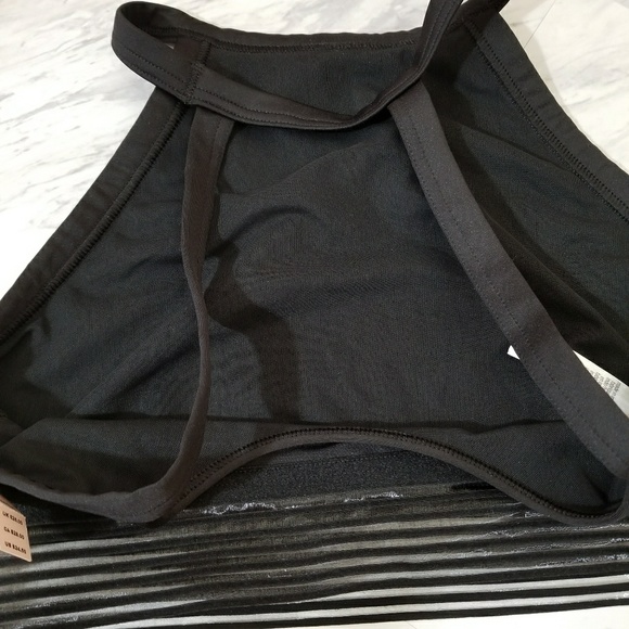 NWT!  VICTORIA'S SECRET SPORTS BRA - Picture 3 of 4